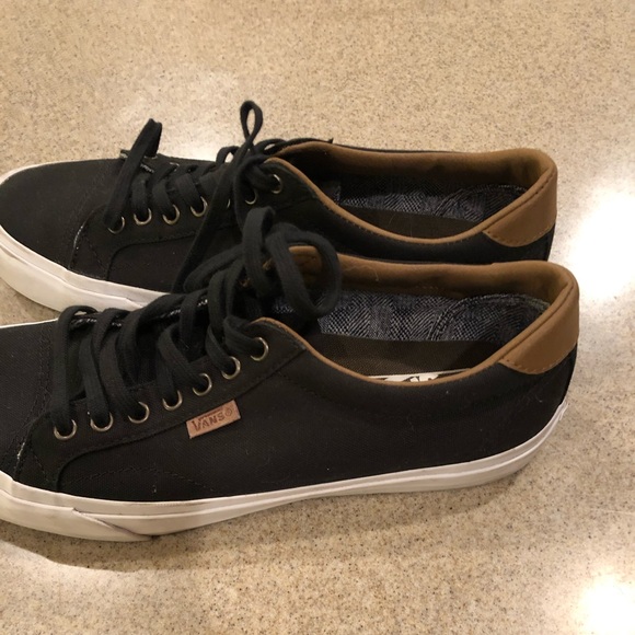 Size 8 Mens Black Brown Vans Euc 